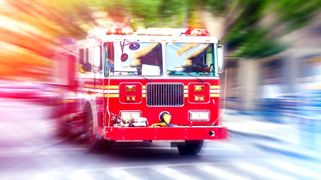 Miami high-rise balcony fire displaces man, dogs — CBS Miami, Parkland Health news