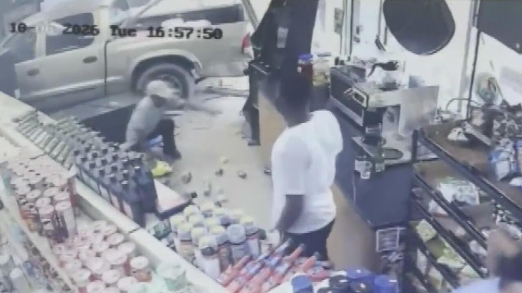 Truck crashes through convenience store in Miami-Dade, sending woman to the hospital — CBS Miami, Parkland Dining news