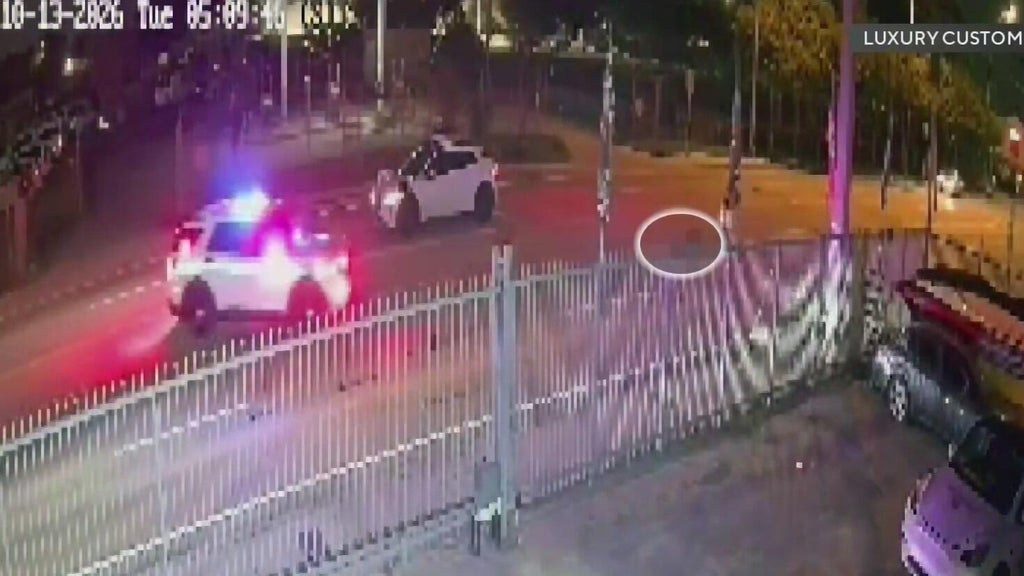Miami police searching for hit-and-run driver caught on video critically injuring a pedestrian — CBS Miami, Parkland Community news