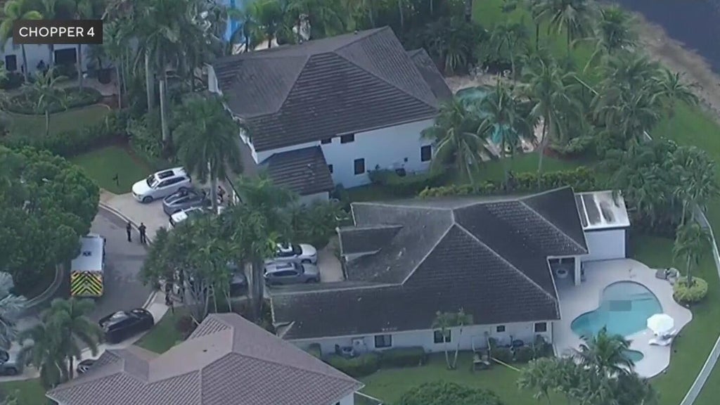 Body found floating in Weston swimming pool, BSO says — CBS Miami, Parkland Sports news