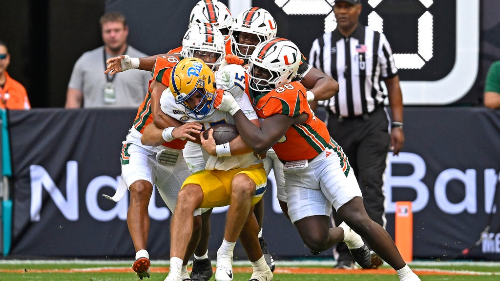 Malachi Toney's record-setting day powers No. 1 Miami past Pitt 52-23 — CBS Miami, Parkland Technology news