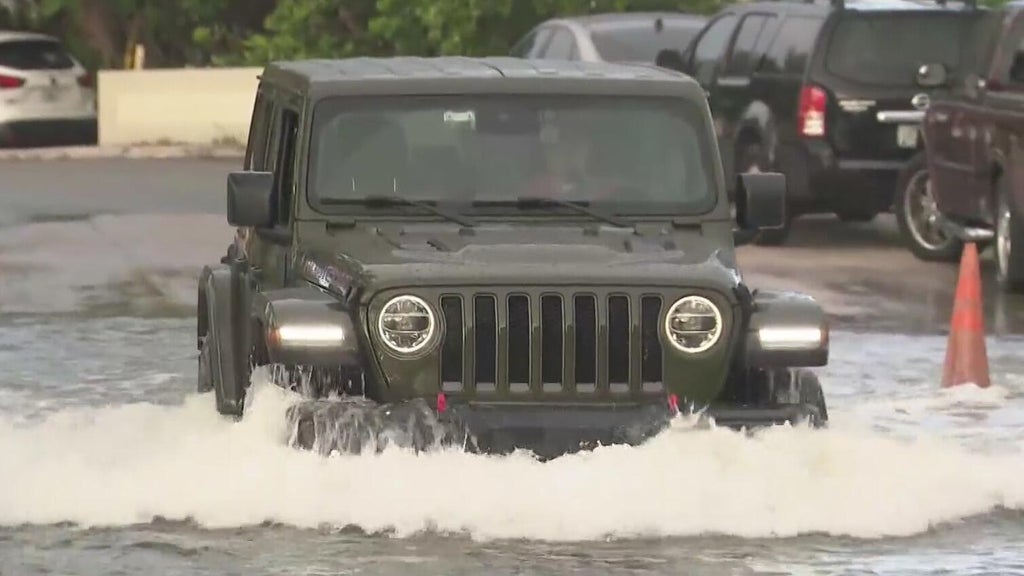 King tides send water flowing over Fort Lauderdale streets, into backyards — Parkland Community news