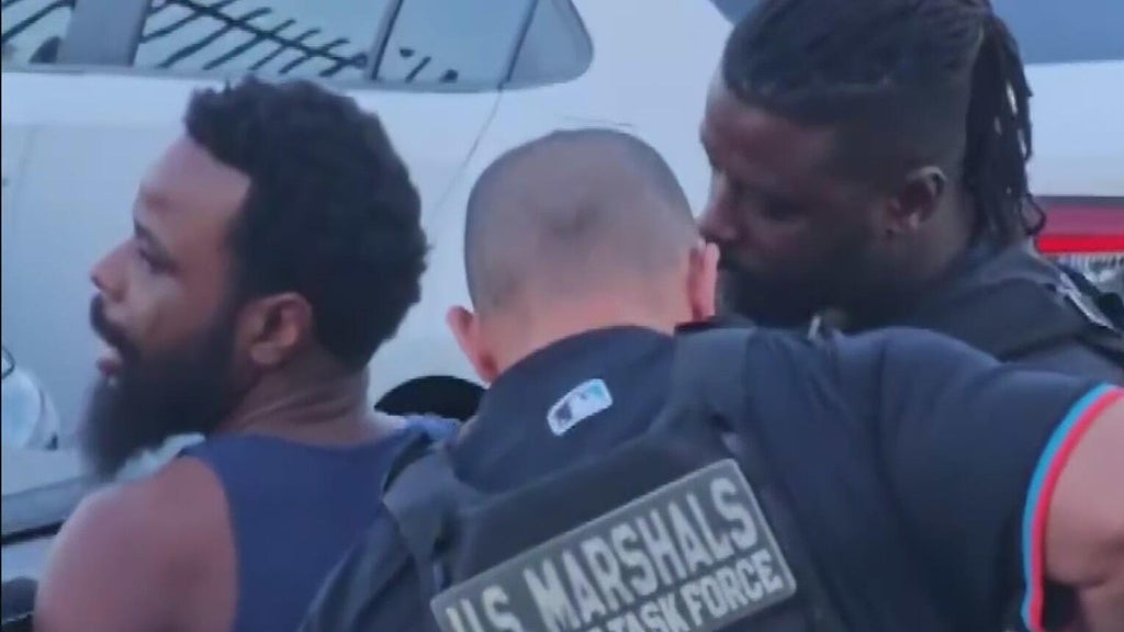 Family reacts after man accused of shooting Dwight Wells is arrested in Miami — CBS Miami, Parkland Community news
