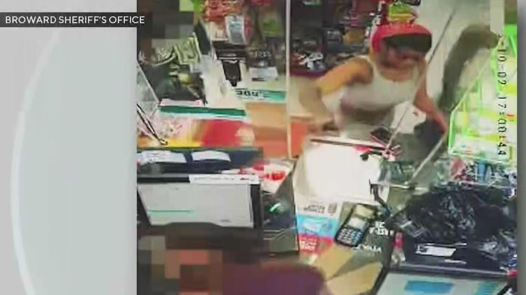 Search for woman who pepper-sprayed store clerk in the face after dispute underway — CBS Miami, Parkland Business news