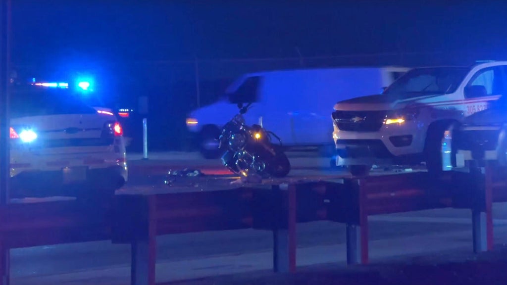 Motorcyclist airlifted to hospital after Miami Lakes crash, MDSO says — CBS Miami, Parkland Health news