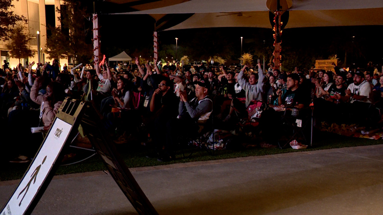 “Go Spurs Go” | Spurs fans gather at The Rock at La Cantera for season opener watch party — KENS 5 (San Antonio), Parkland Sports news