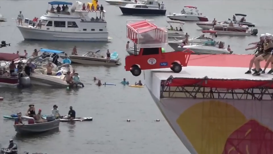Teams prepare to splash and crash at Red Bull Flugtag Miami — Parkland Dining news