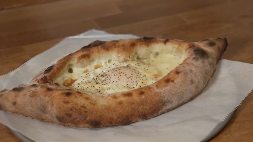 Bella Roma Italian Restaurant in Broward introduces a unique boat-shaped pizza — Parkland Dining news